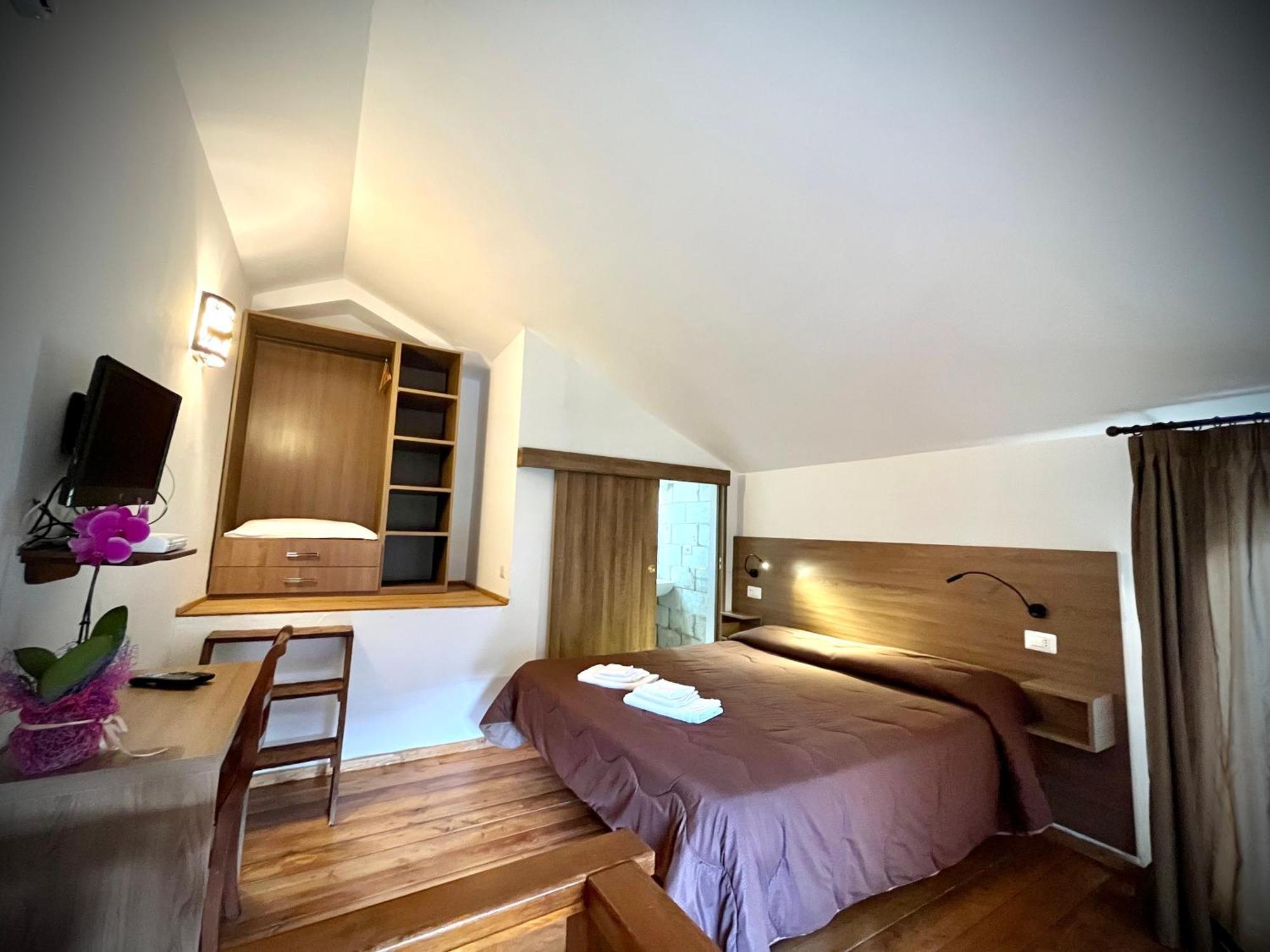 Triple Room Terrace,1539703789:JPEG