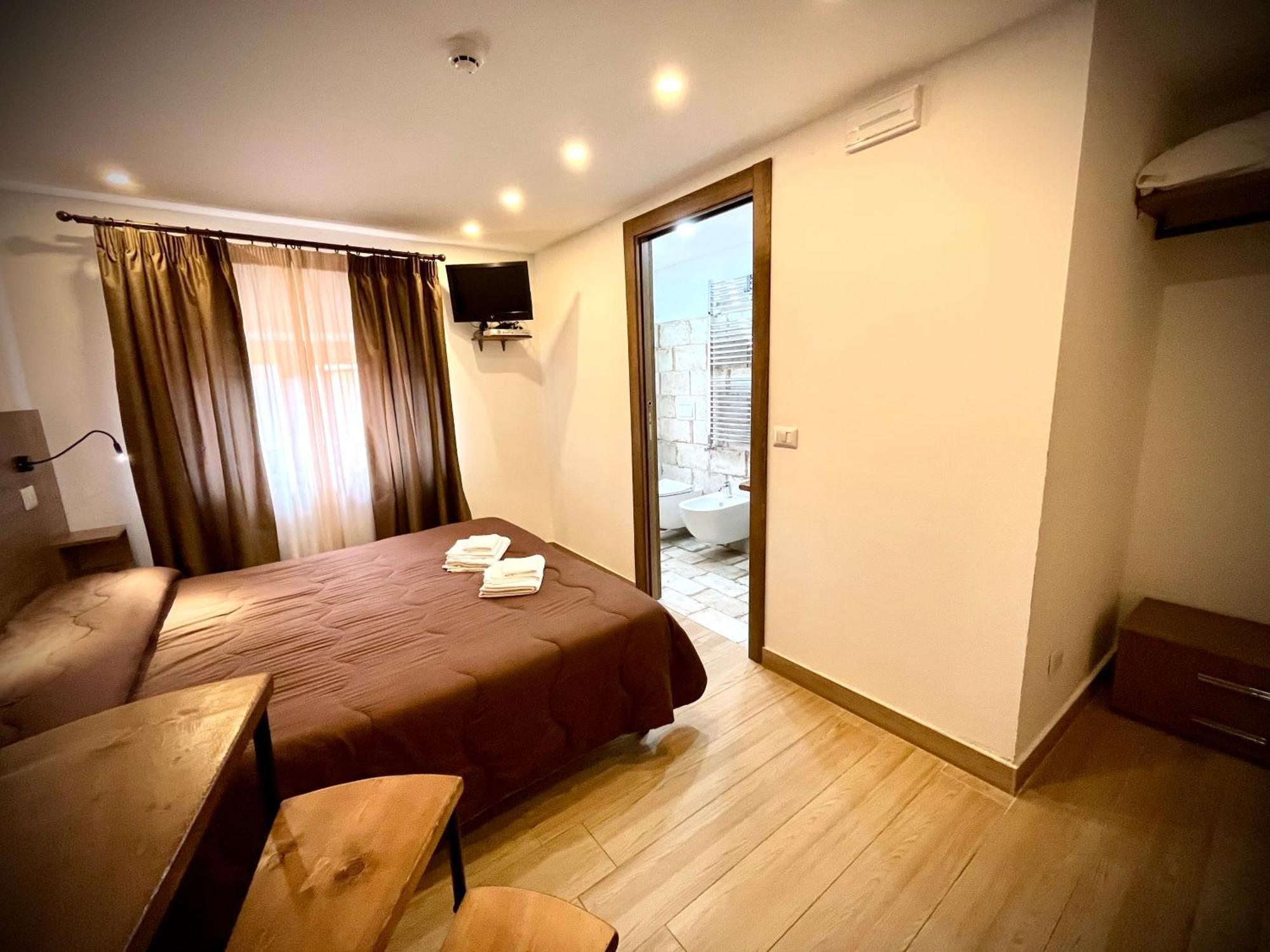 Family Room,1539703684:JPEG